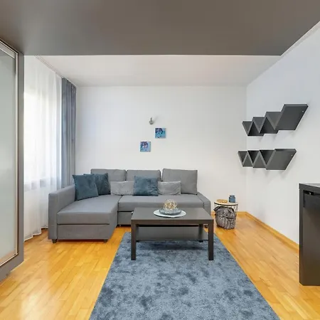 Beautiful & Spacious Strzalowa Apartament Near City Centre By Noclegi Renters Posen Exterior foto