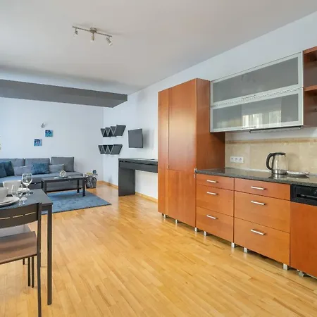 Beautiful & Spacious Strzalowa Apartament Near City Centre By Noclegi Renters Posen Exterior foto