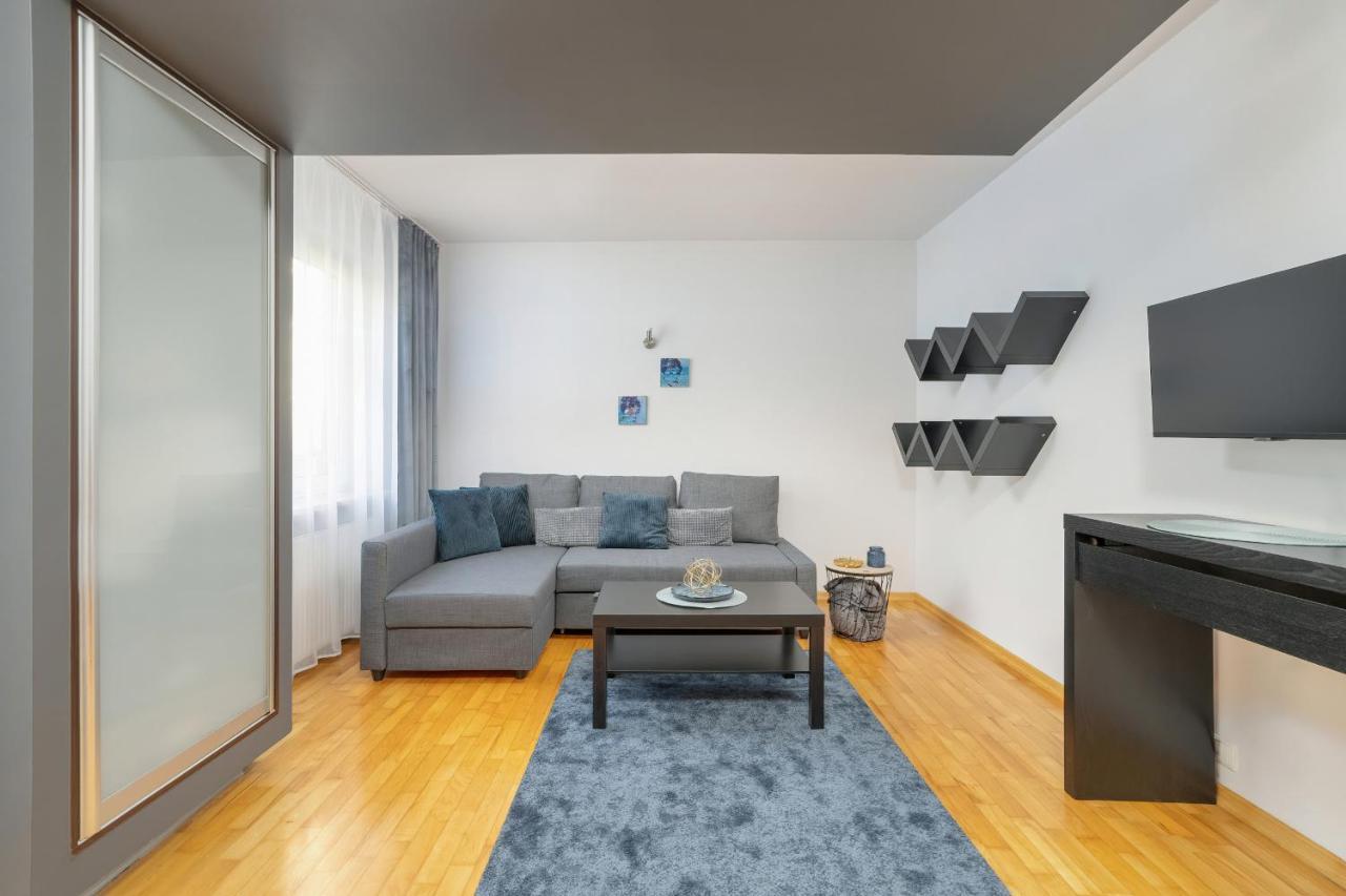 Beautiful & Spacious Strzalowa Near Centre By Renters