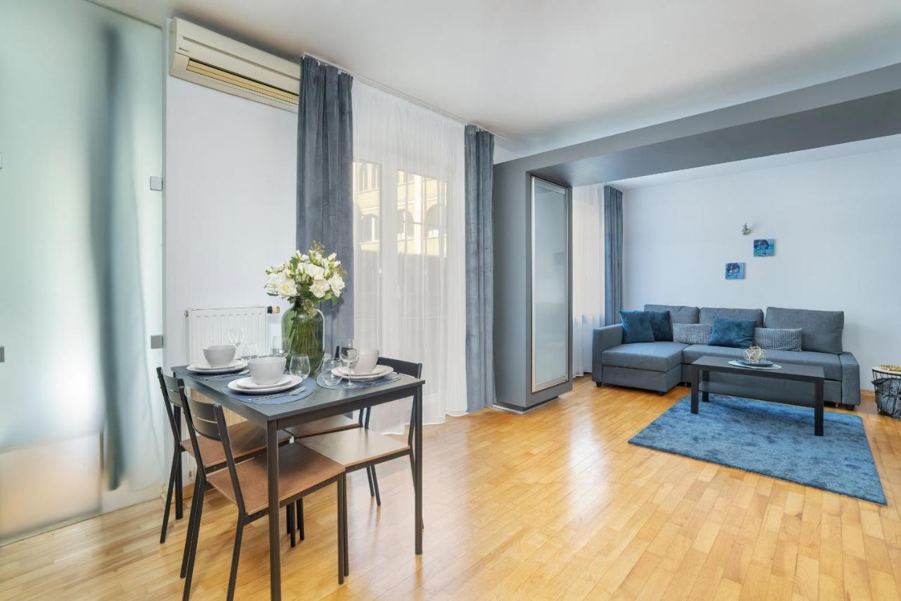Beautiful & Spacious Strzalowa Near Centre By Renters Апартаменти Познань