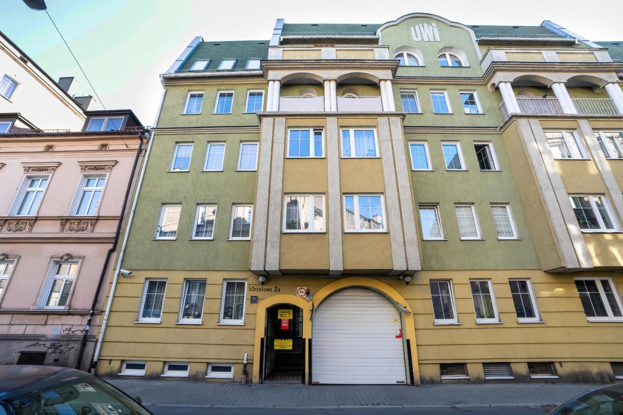 Beautiful & Spacious Strzalowa Near Centre By Renters Апартаменти *